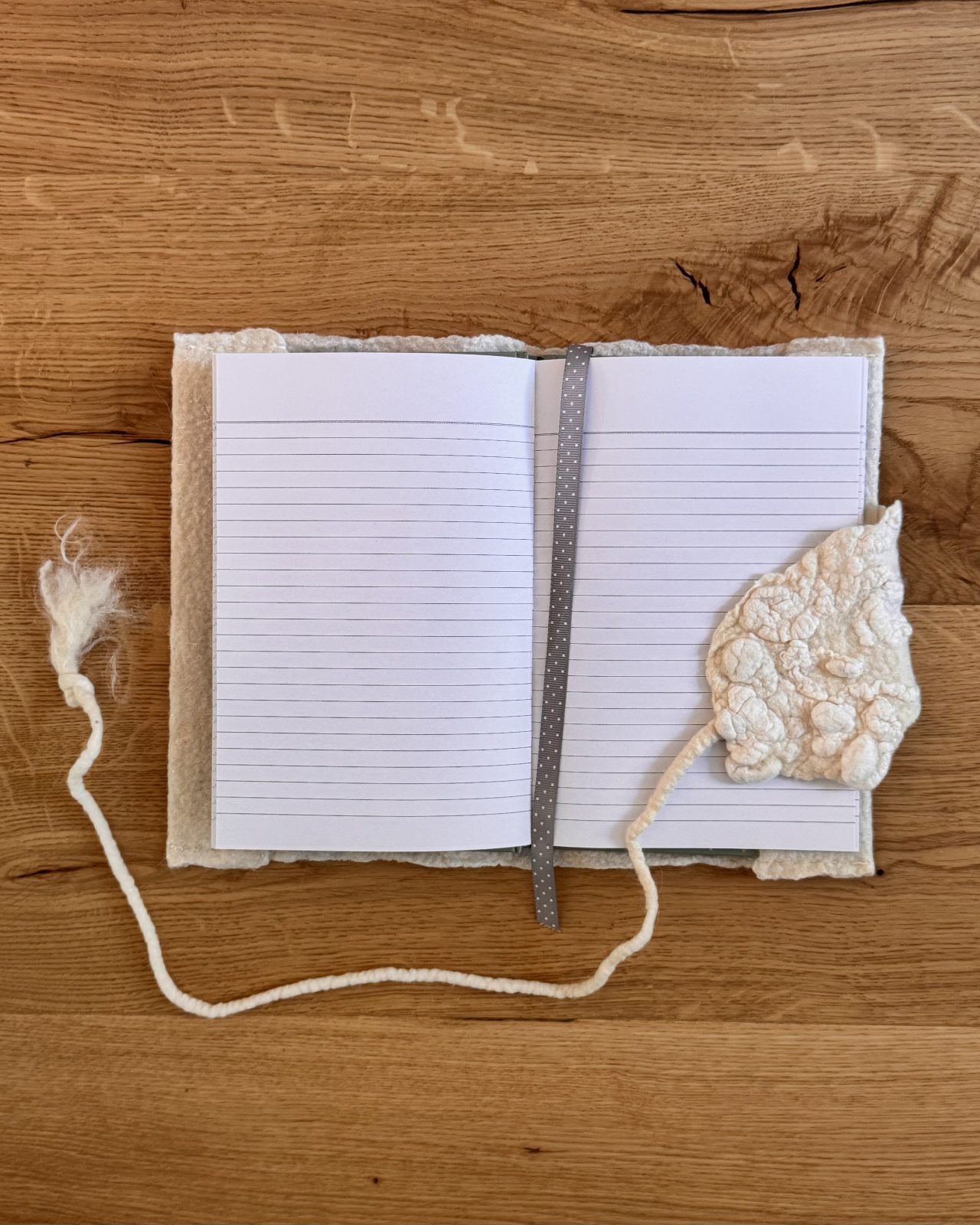 Notizbuch mit Filzhülle - Weiß